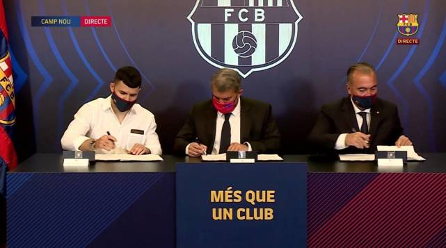 在绿茵场上 在绿茵场上